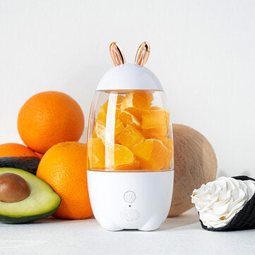 Portable Juice Cup USB Charging Long Battery Life 35S Juice for Travel (COLOR.: WHITE.)