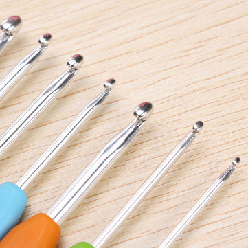 8Pcs Soft Plastic Handle Aluminum Crochet Hooks Knitting Needles Yarn  Crochet Tool