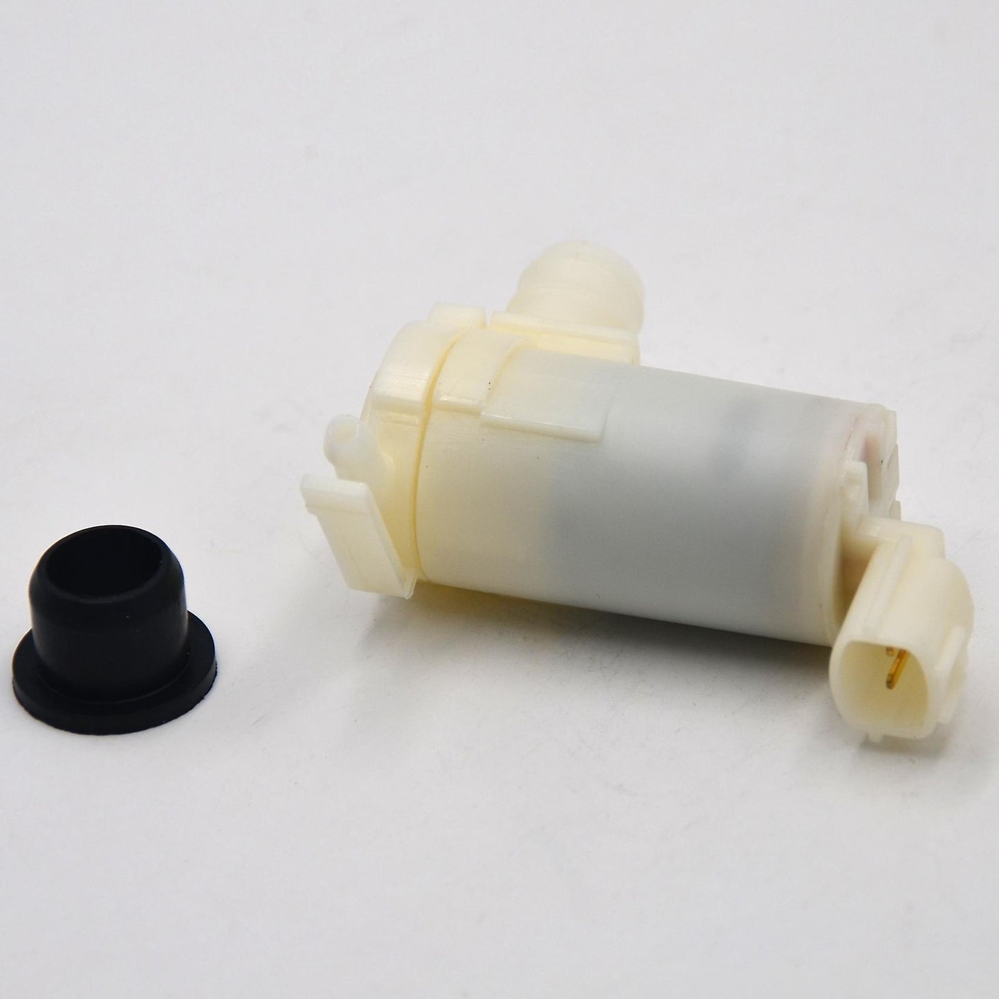 Front Windscreen Washer Pump for Nissan Navara D22 11/2001 - 12/2008