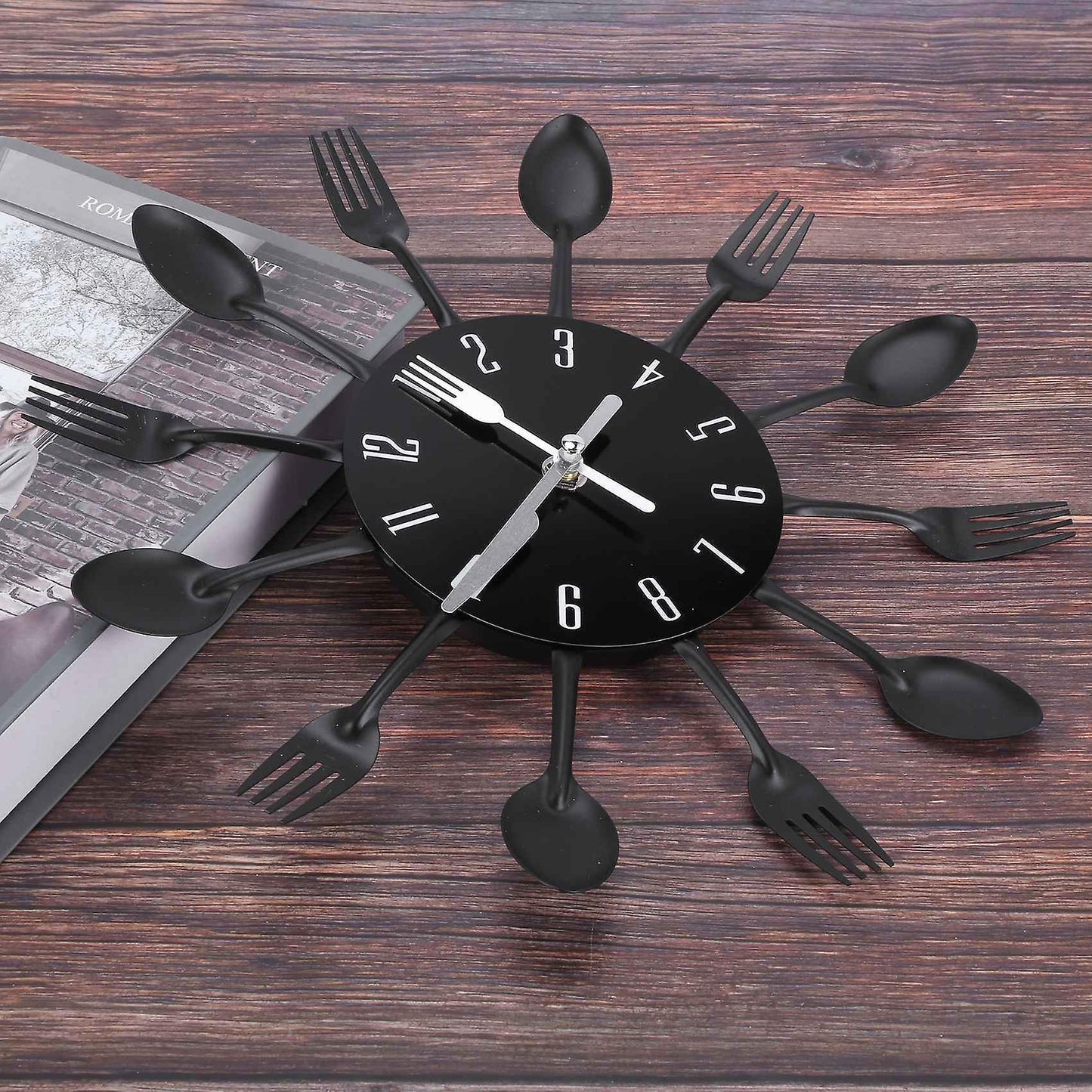 Noiseless Stainless Steel Knife and Fork Spoon Wall Clock Decor