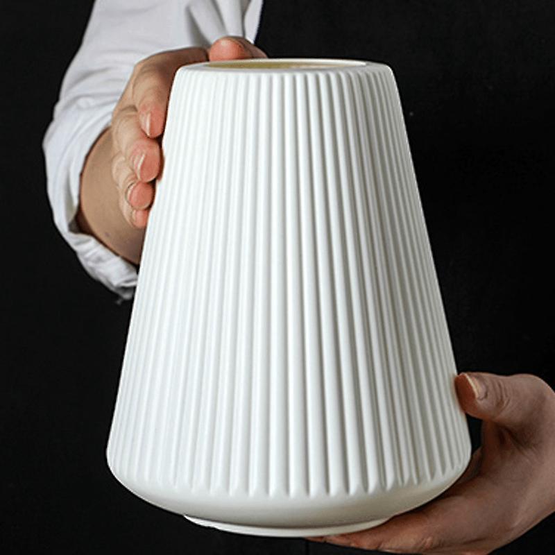 Simple Vertical Striped Small Vase Imitation Ceramic Plastic -white