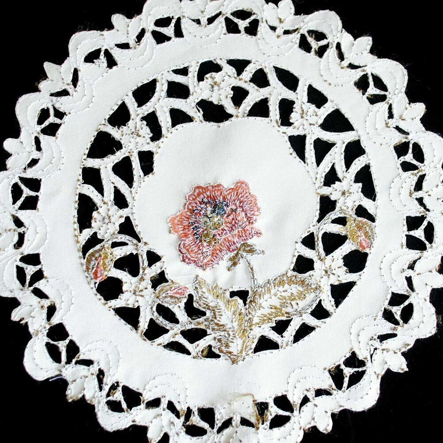Set Of 4 Oval Floral Placemats White Vintage Embroidered Lace