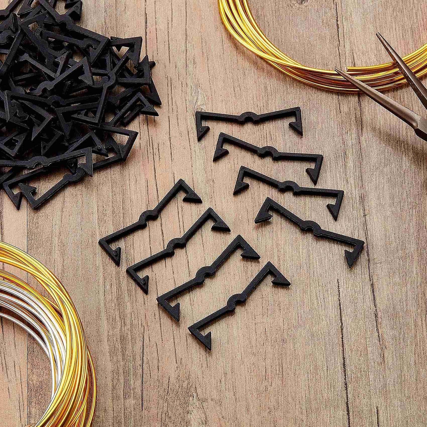 100 Pieces Of Plastic Pegboard Hook Lock Pegboard Display Hook Rack