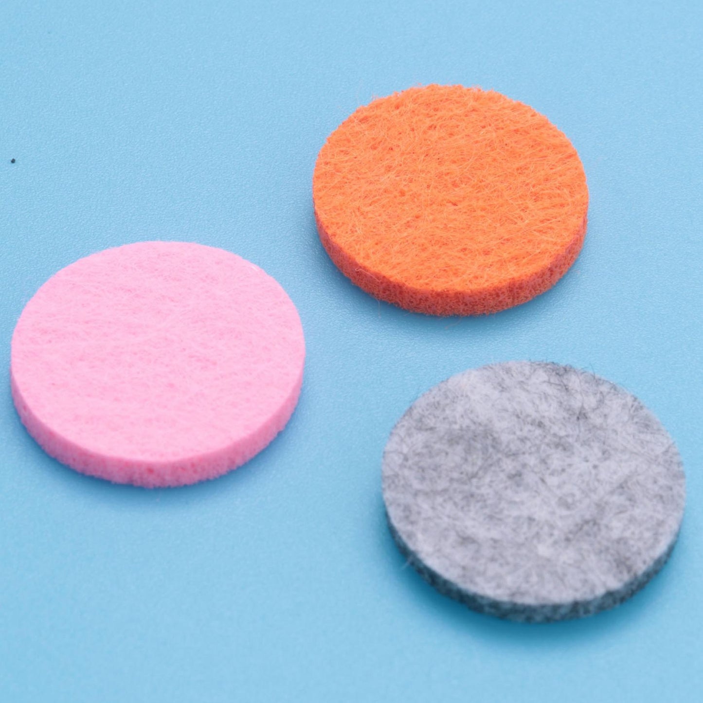 Felt Pads Diameter 22mm for Car Essential Oil Diffuser Locket 48 Pcs