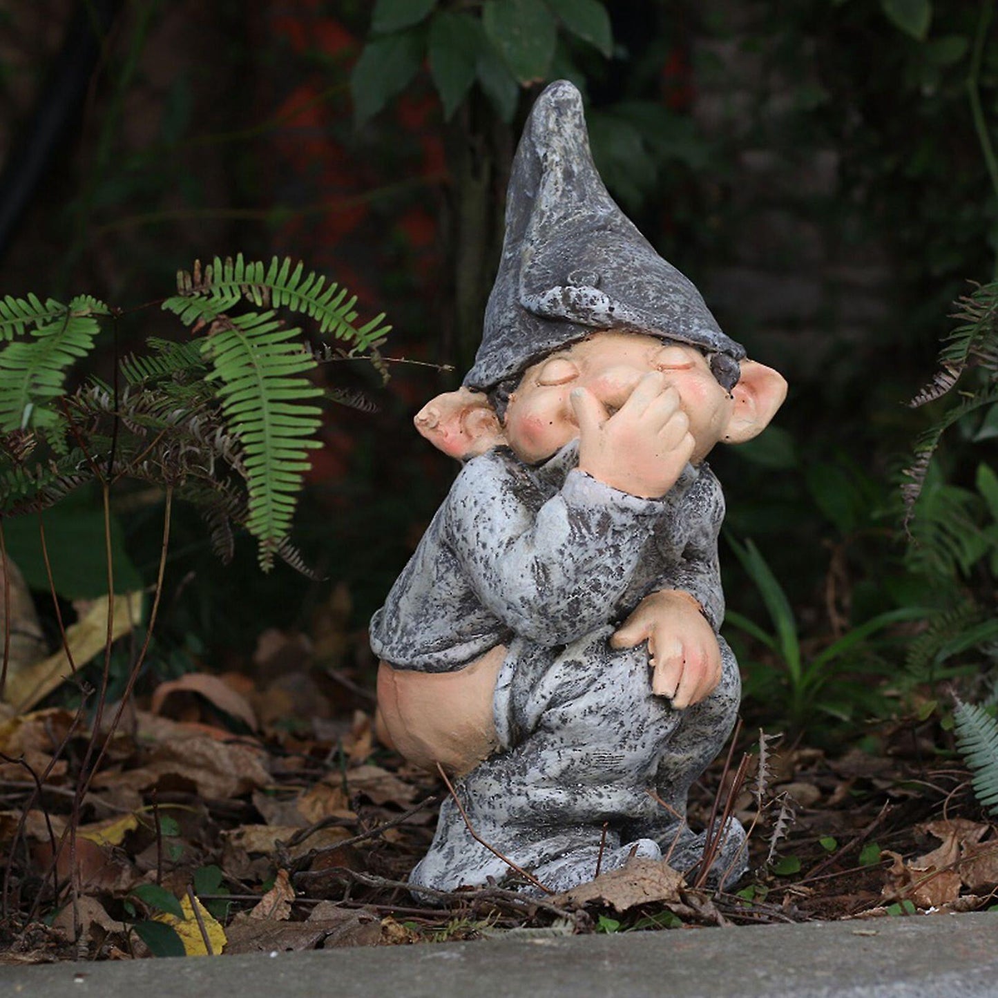 Gnome Pooping Miniature Statue Funny Resin Dwarf Lifelike Wacky Gift